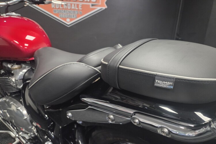 TRIUMPH SPEEDMASTER 1200