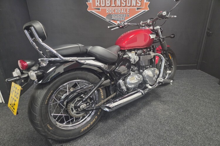 TRIUMPH SPEEDMASTER 1200