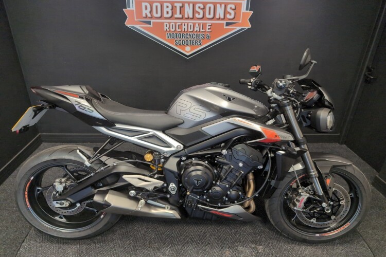 TRIUMPH STREET TRIPLE 765