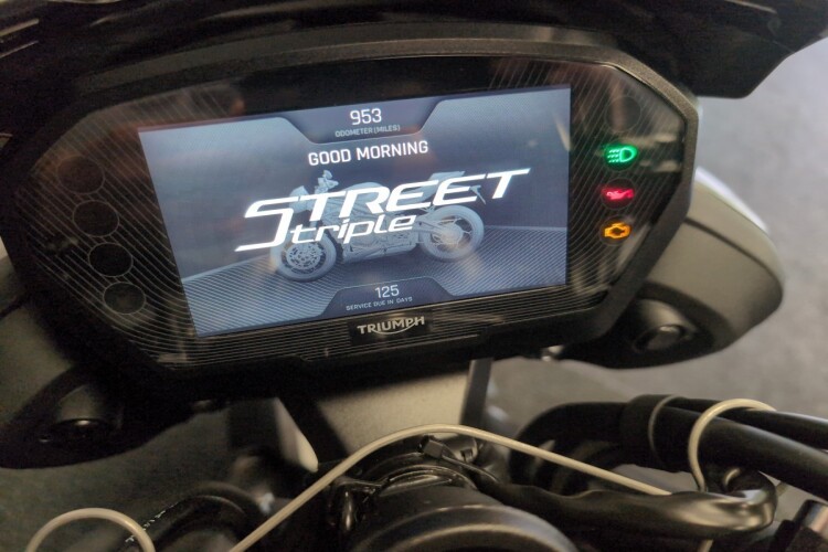 TRIUMPH STREET TRIPLE 765