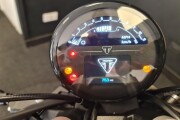 TRIUMPH TRIDENT 660