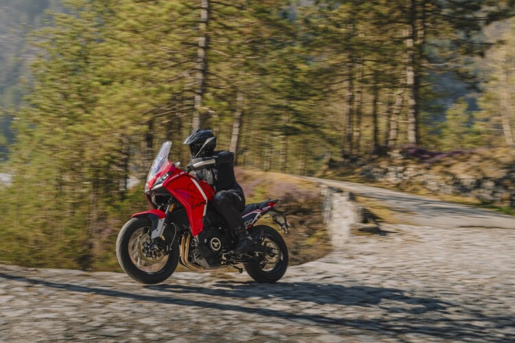 MOTO MORINI X-CAPE 700