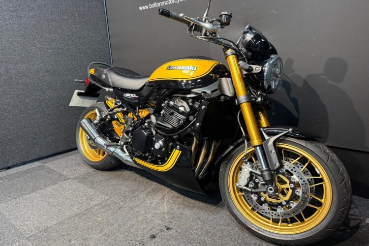 KAWASAKI Z900 RS SE