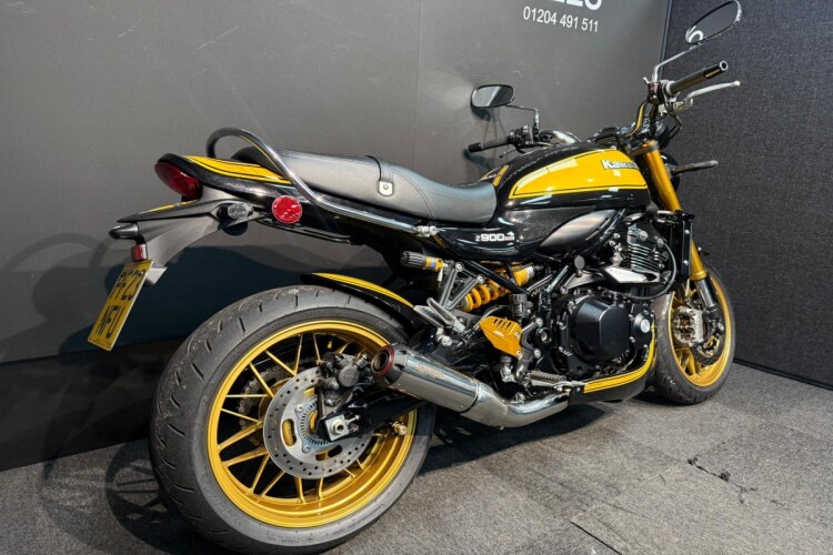 KAWASAKI Z900 RS SE