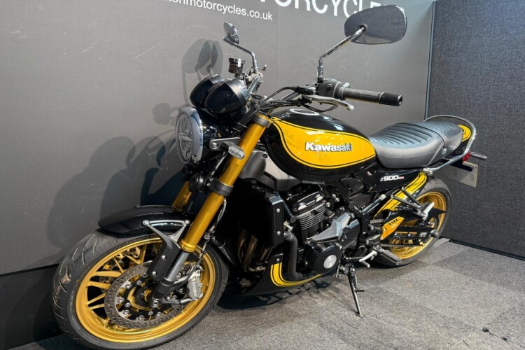 KAWASAKI Z900 RS SE
