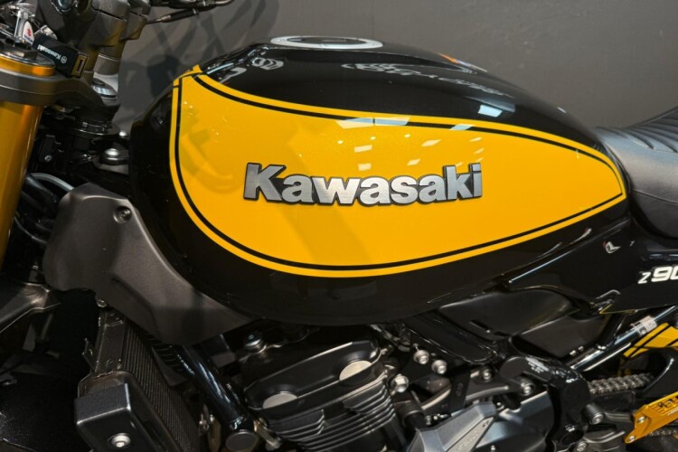 KAWASAKI Z900 RS SE