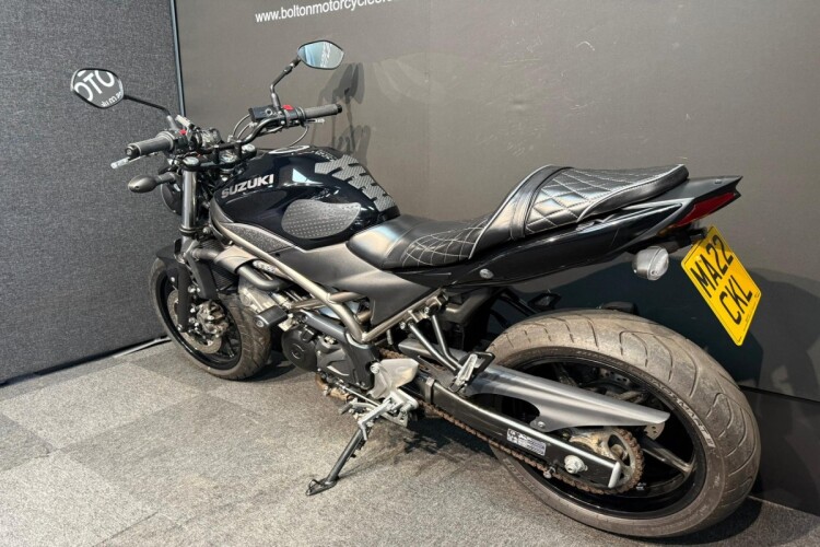 SUZUKI SV650