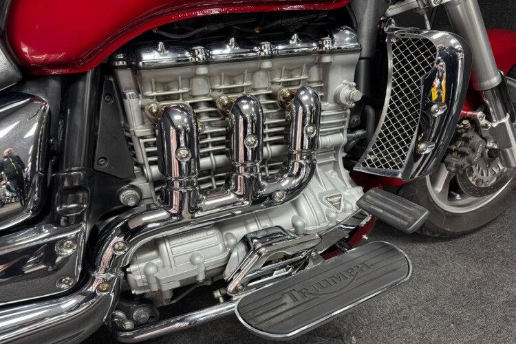 TRIUMPH ROCKET III