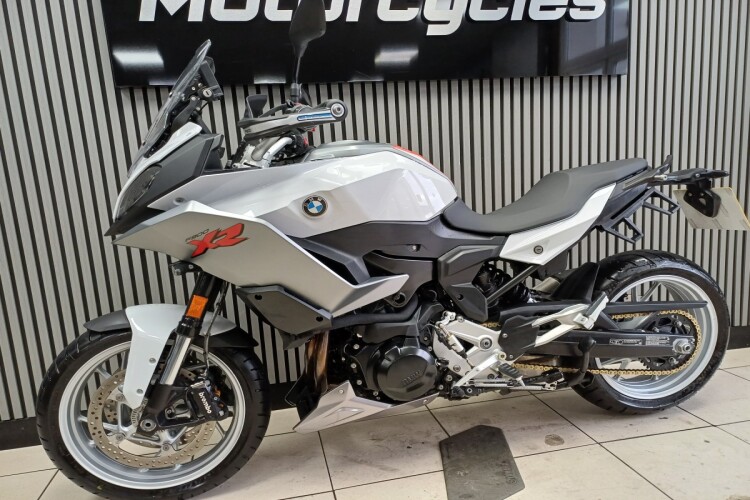 BMW F 900 XR
