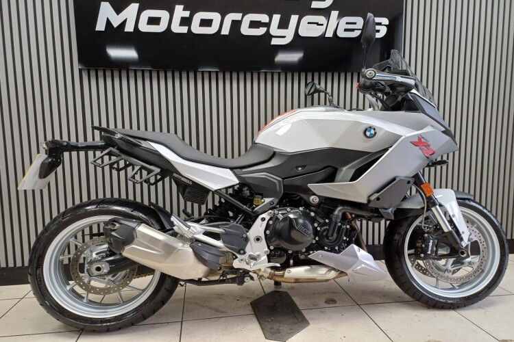 BMW F 900 XR