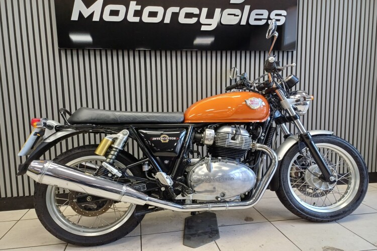 ROYAL ENFIELD INTERCEPTOR 650