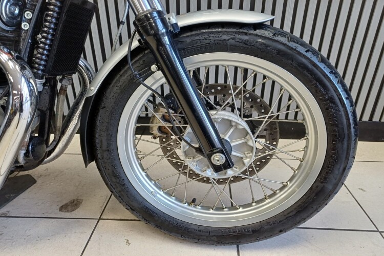 ROYAL ENFIELD INTERCEPTOR 650