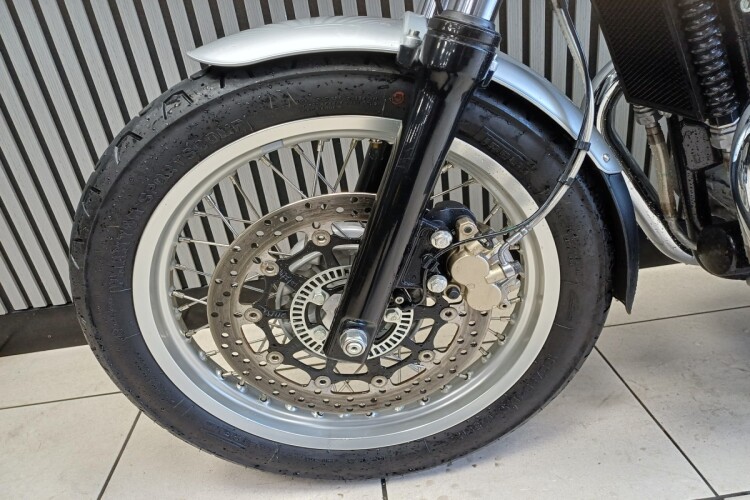 ROYAL ENFIELD INTERCEPTOR 650