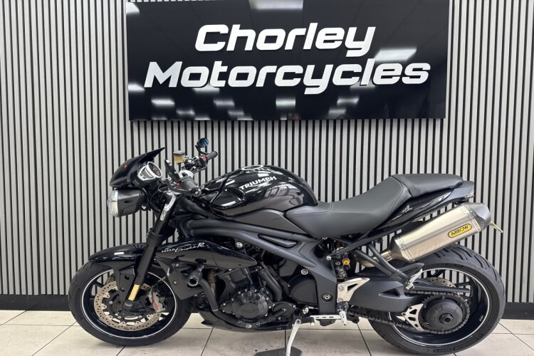 TRIUMPH SPEED TRIPLE 1050