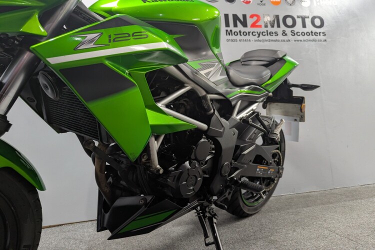 KAWASAKI Z125