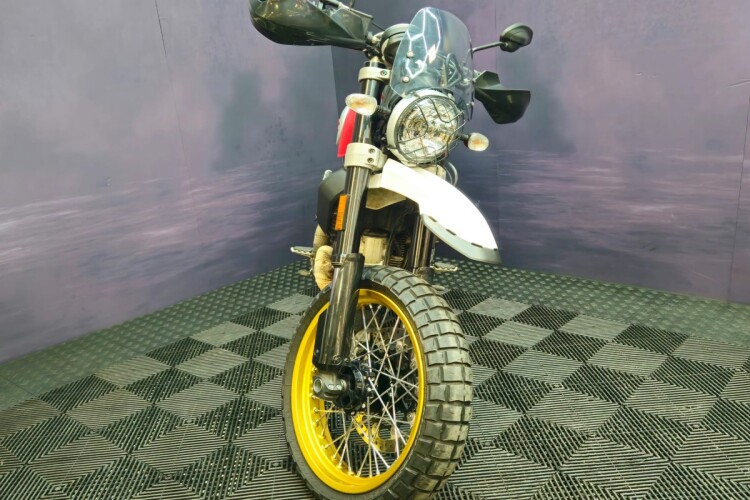 DUCATI SCRAMBLER 800