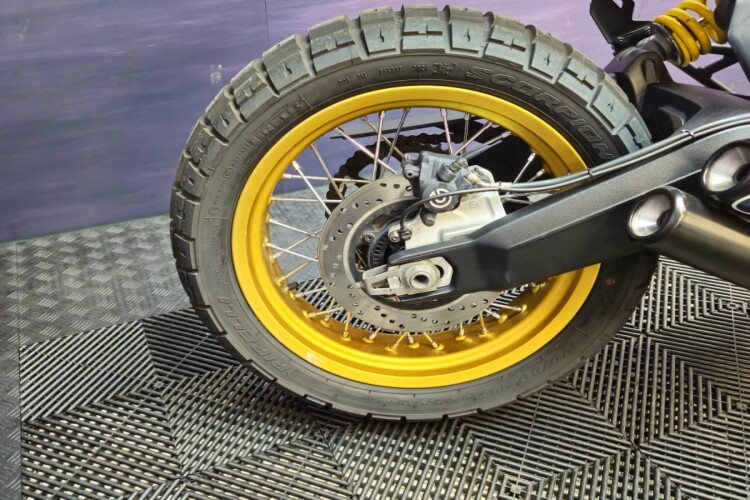 DUCATI SCRAMBLER 800