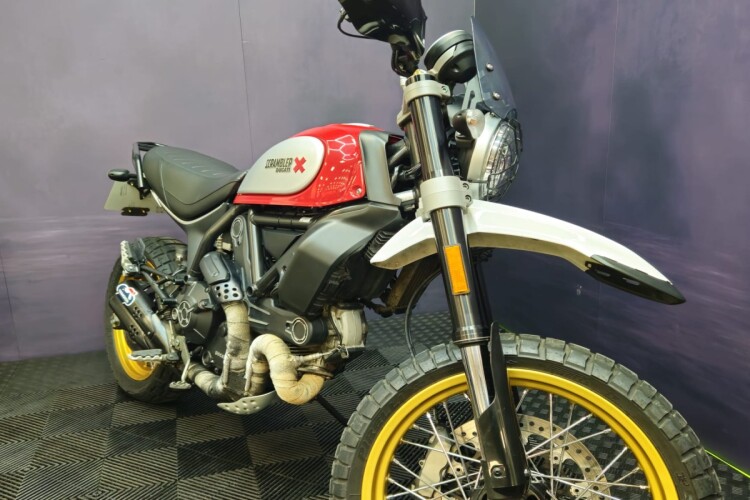 DUCATI SCRAMBLER 800
