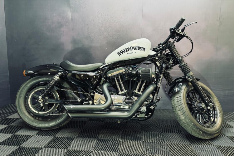 HARLEY-DAVIDSON SPORTSTER