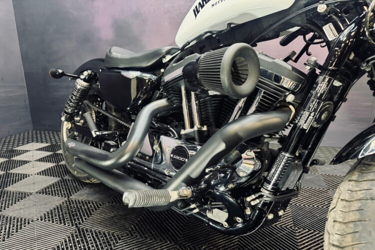 HARLEY-DAVIDSON SPORTSTER