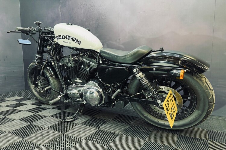 HARLEY-DAVIDSON SPORTSTER