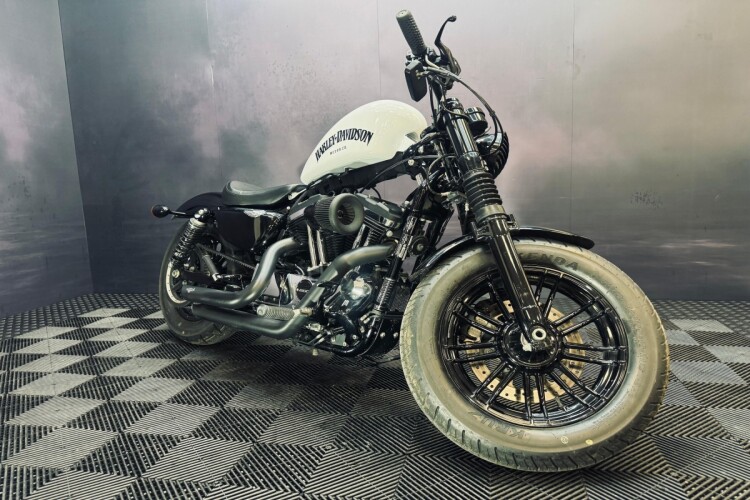 HARLEY-DAVIDSON SPORTSTER