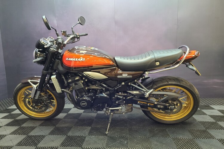 KAWASAKI Z900 RS
