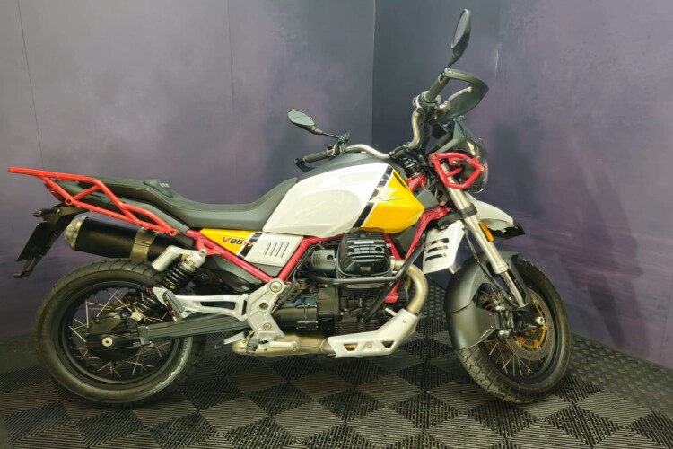 MOTO GUZZI V85