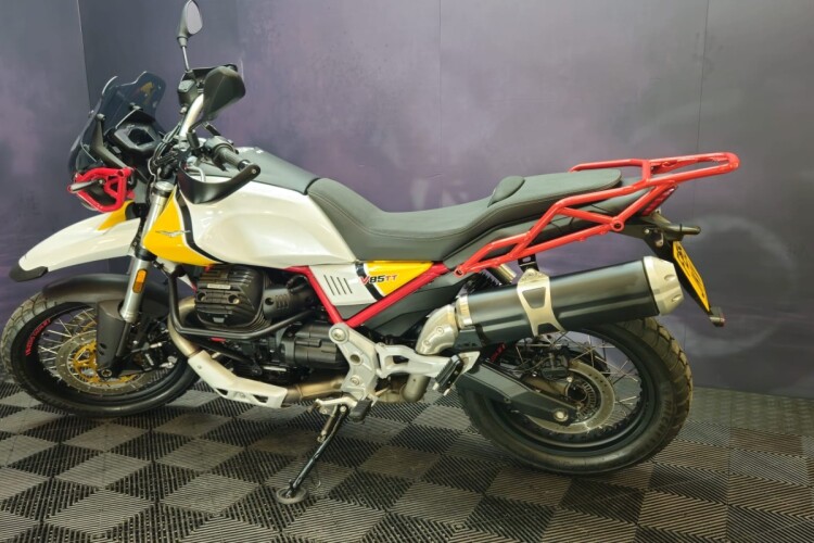 MOTO GUZZI V85