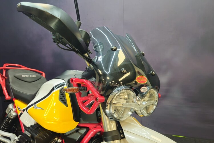 MOTO GUZZI V85