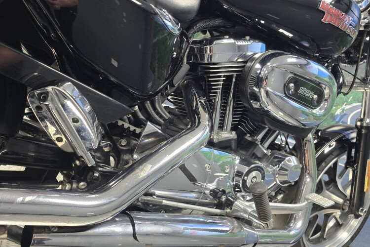 HARLEY-DAVIDSON SPORTSTER