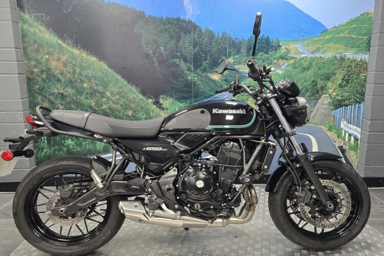 KAWASAKI Z650 RS