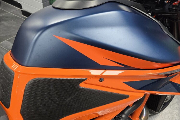 KTM 1290 SUPER DUKE R