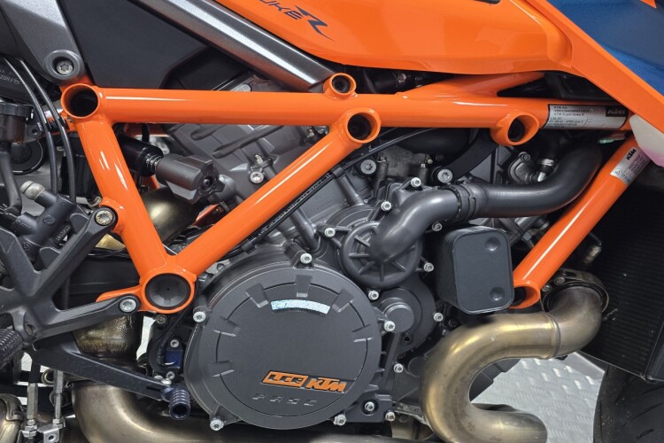 KTM 1290 SUPER DUKE R