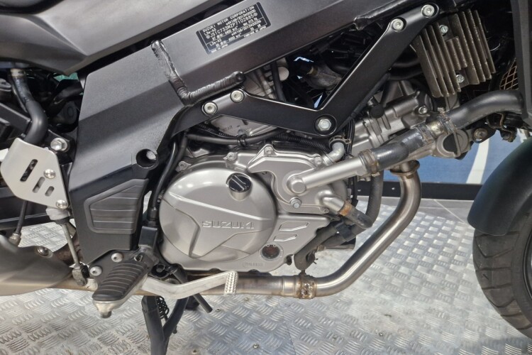 SUZUKI V-STROM 650