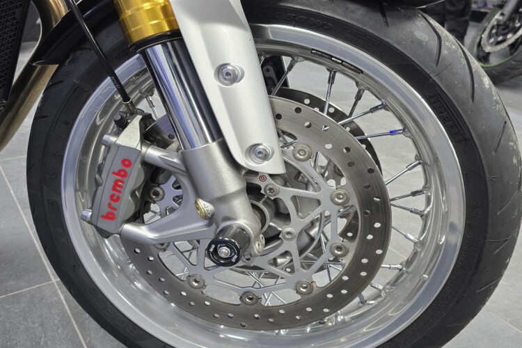 TRIUMPH THRUXTON 1200 R