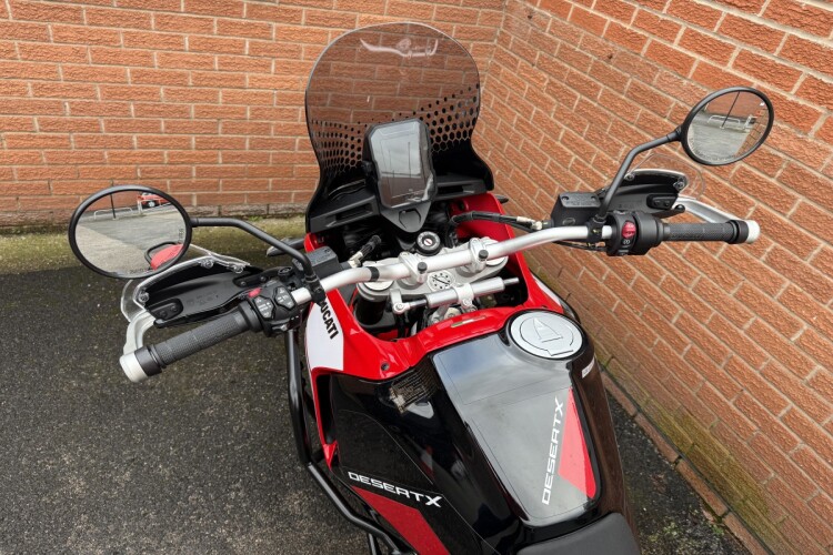 DUCATI DESERTX