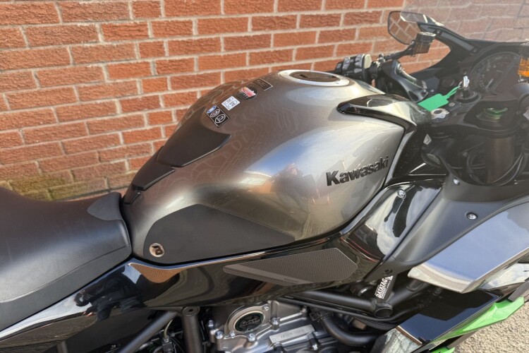 KAWASAKI NINJA H2 SX