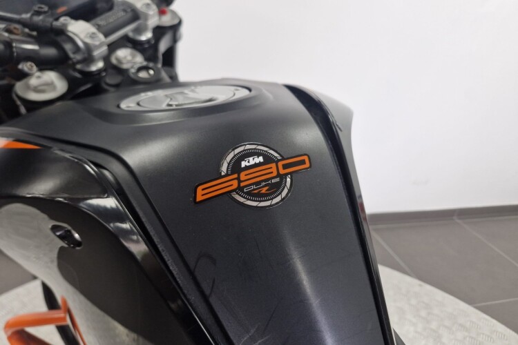 KTM 690 DUKE