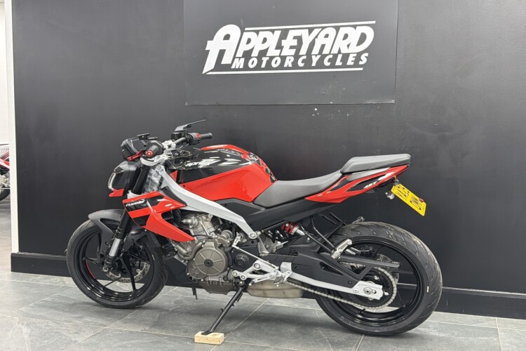 APRILIA TUONO 457
