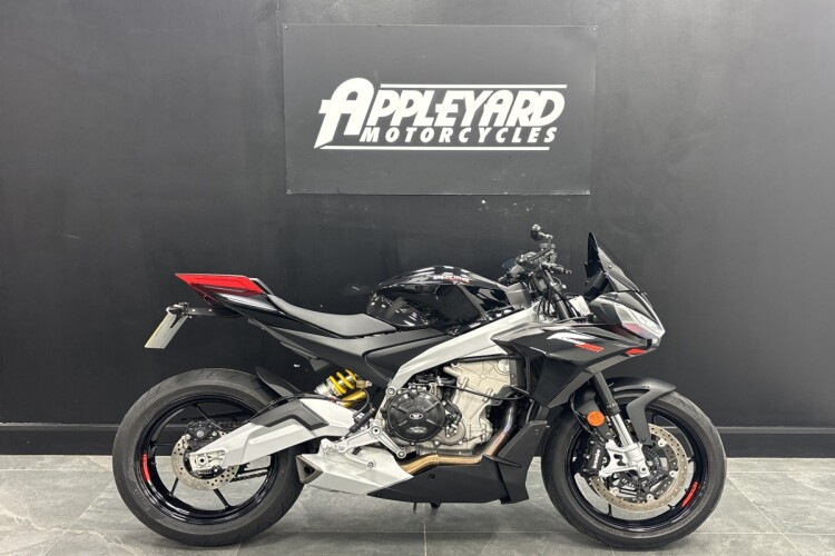 APRILIA TUONO 660