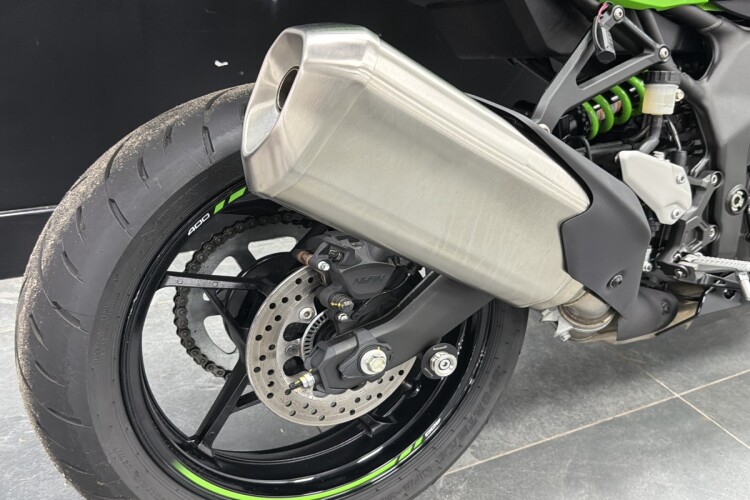 KAWASAKI NINJA ZX-4RR