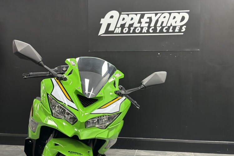 KAWASAKI NINJA ZX-4RR
