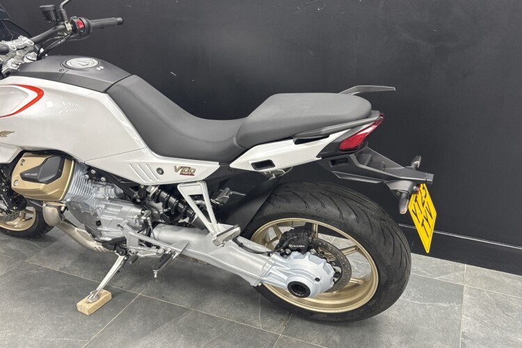 MOTO GUZZI V100 MANDELLO