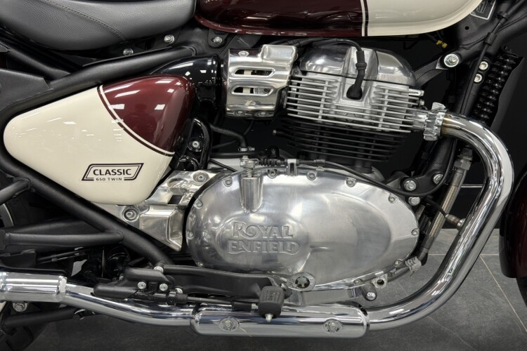 ROYAL ENFIELD CLASSIC 650