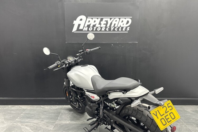 ROYAL ENFIELD GUERRILLA 450