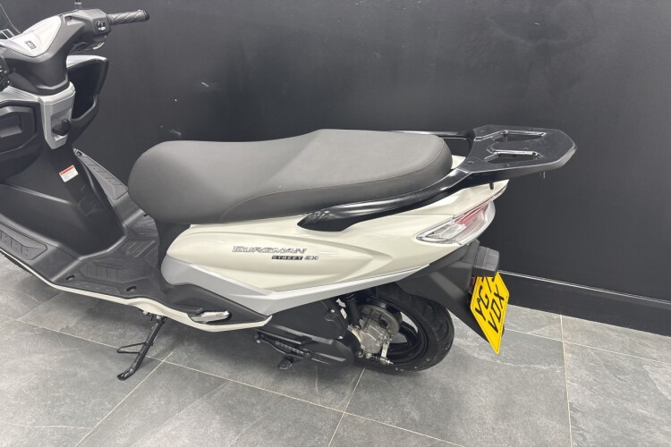 SUZUKI BURGMAN 125
