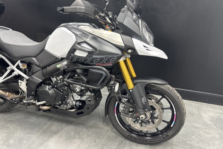 SUZUKI V-STROM 1000