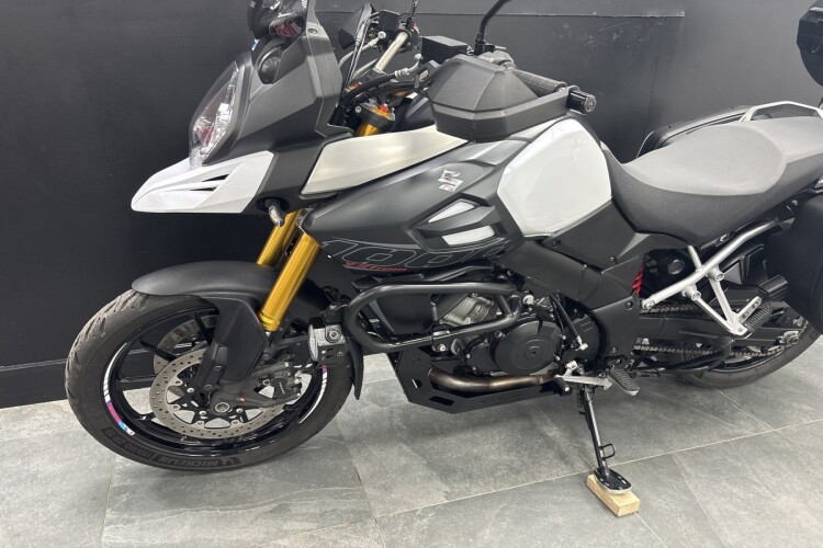 SUZUKI V-STROM 1000