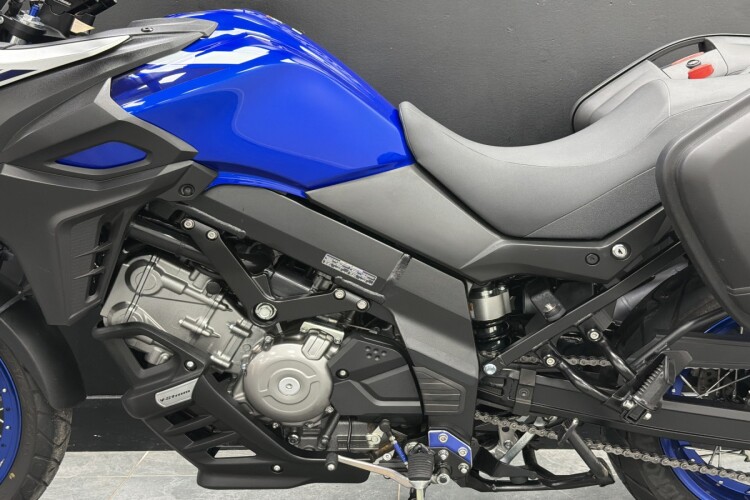 SUZUKI V-STROM 650